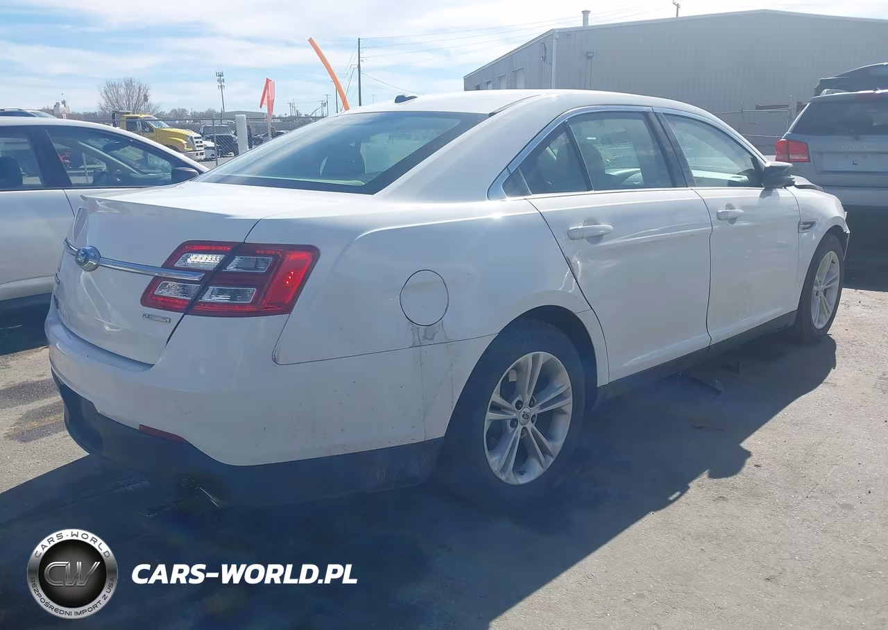 2015 Ford Taurus Se VIN:1FAHP2D86FG183033 - 4