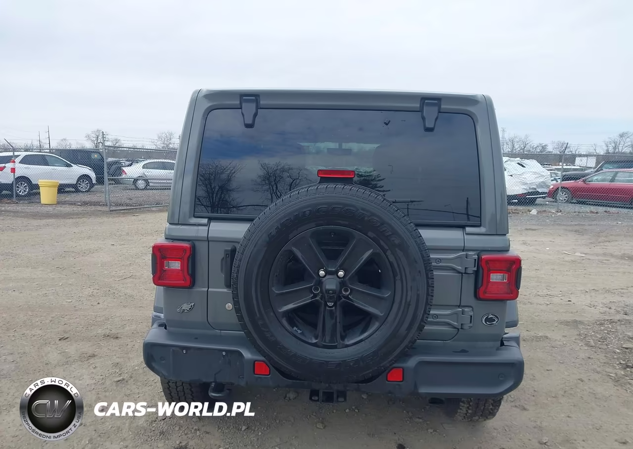 2020 Jeep Wrangler Unlimited Sahara Altitude 4X4 VIN:1C4HJXEN1LW125927 - 16