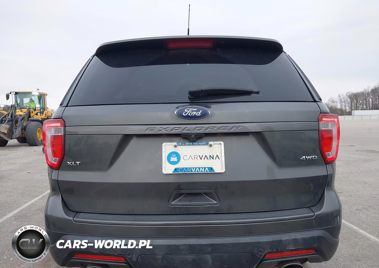 2018 Ford Explorer Xlt VIN:1FM5K8D8XJGC67620 - 17