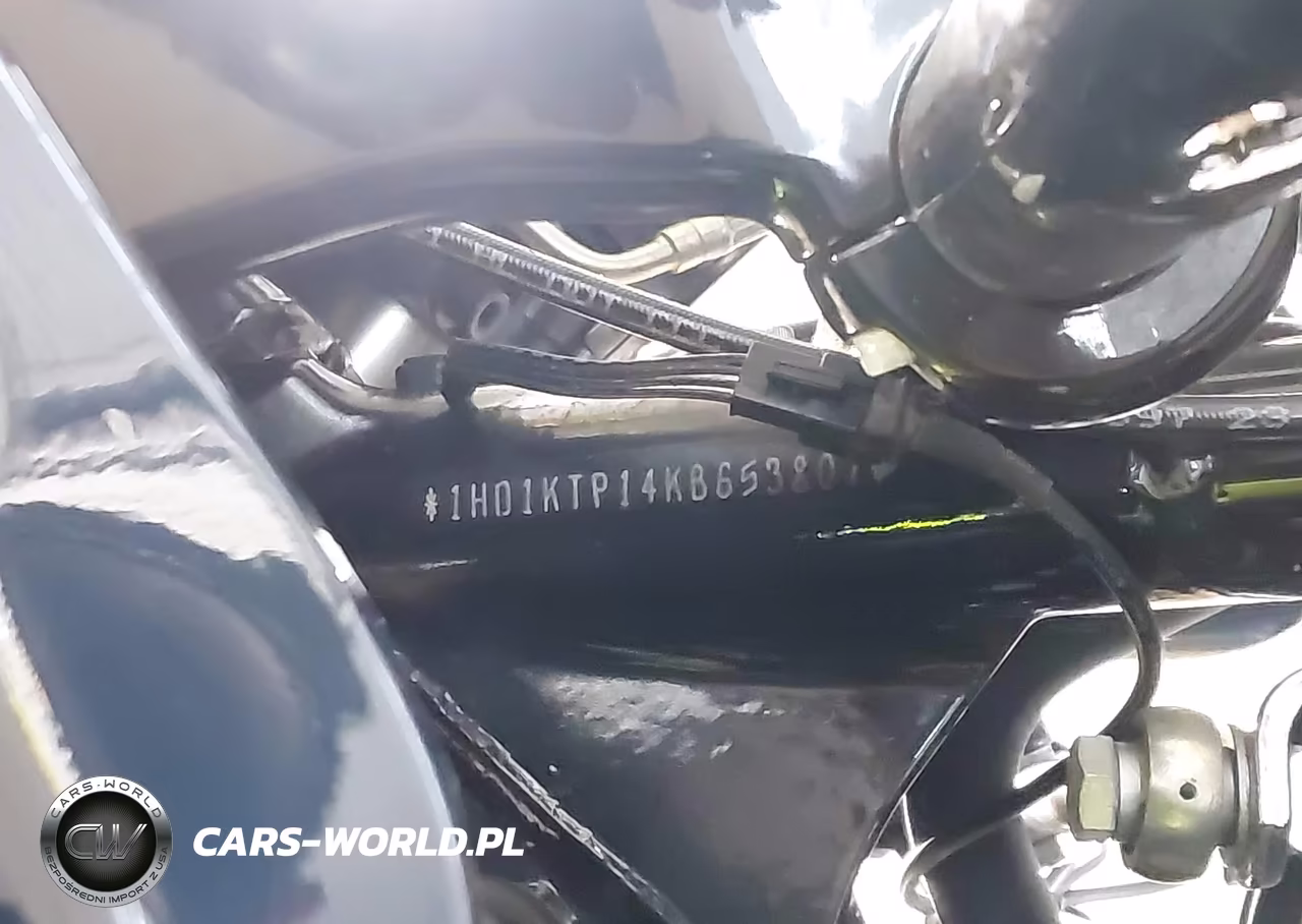 2019 Harley-Davidson Fltrxs VIN:1HD1KTP14KB653807 - 9