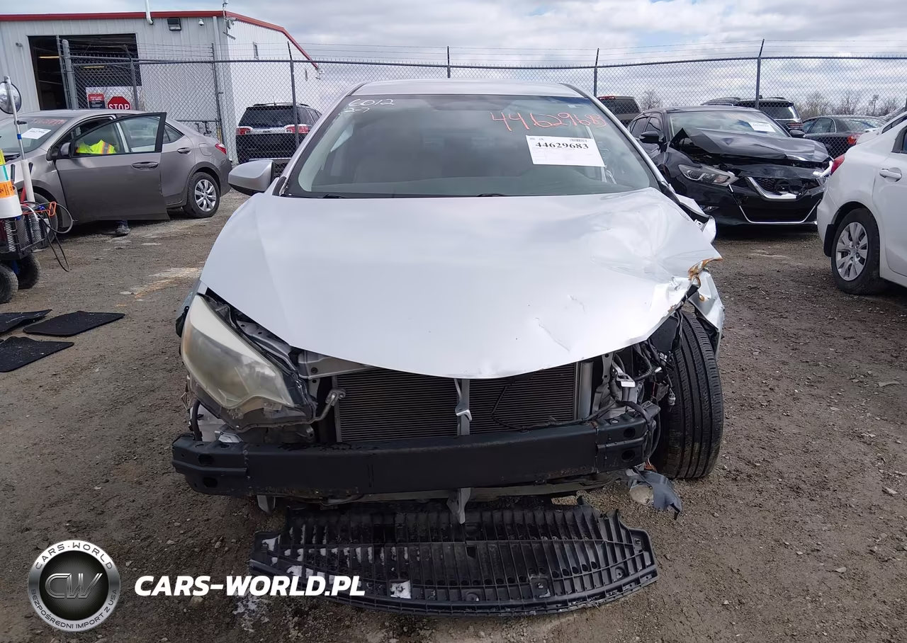 2015 Toyota Corolla Le VIN:2T1BURHE0FC466012 - 13