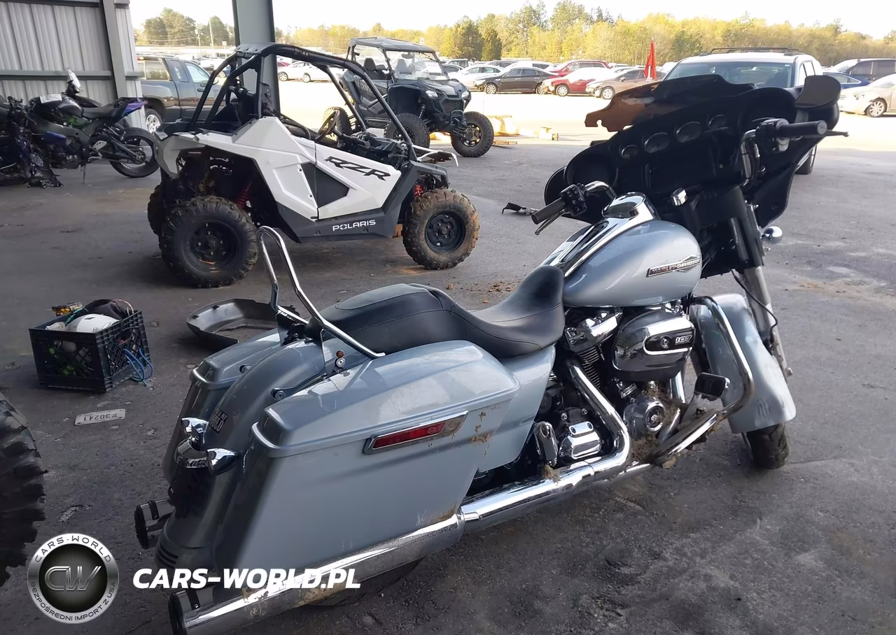 2023 Harley-Davidson Flhx VIN:1HD1KBC1XPB676662 - 4