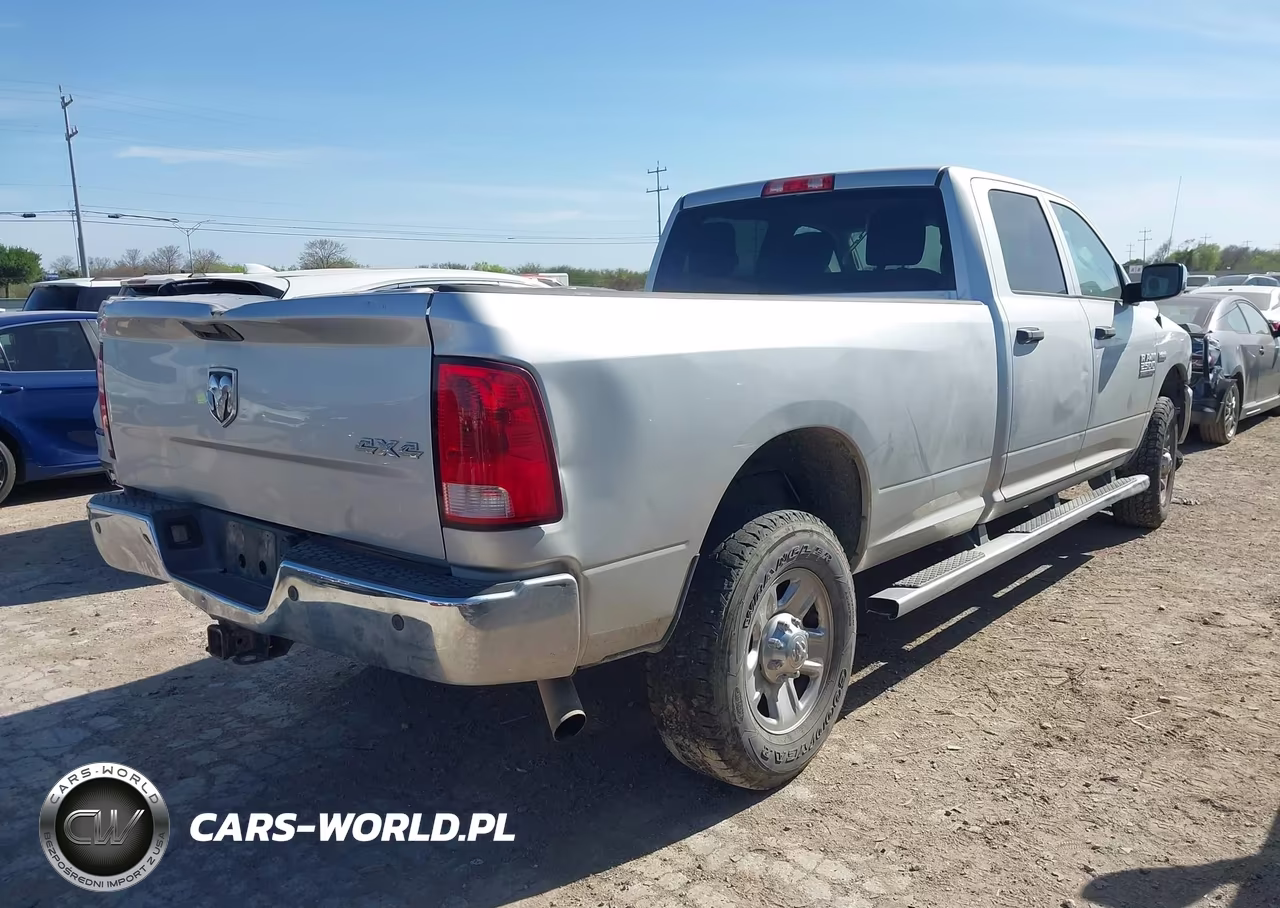 2015 Ram 2500 Tradesman VIN:3C6UR5HJ7FG663708 - 4