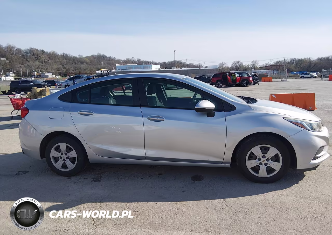 2018 Chevrolet Cruze Ls Auto VIN:1G1BC5SM5J7166058 - 13