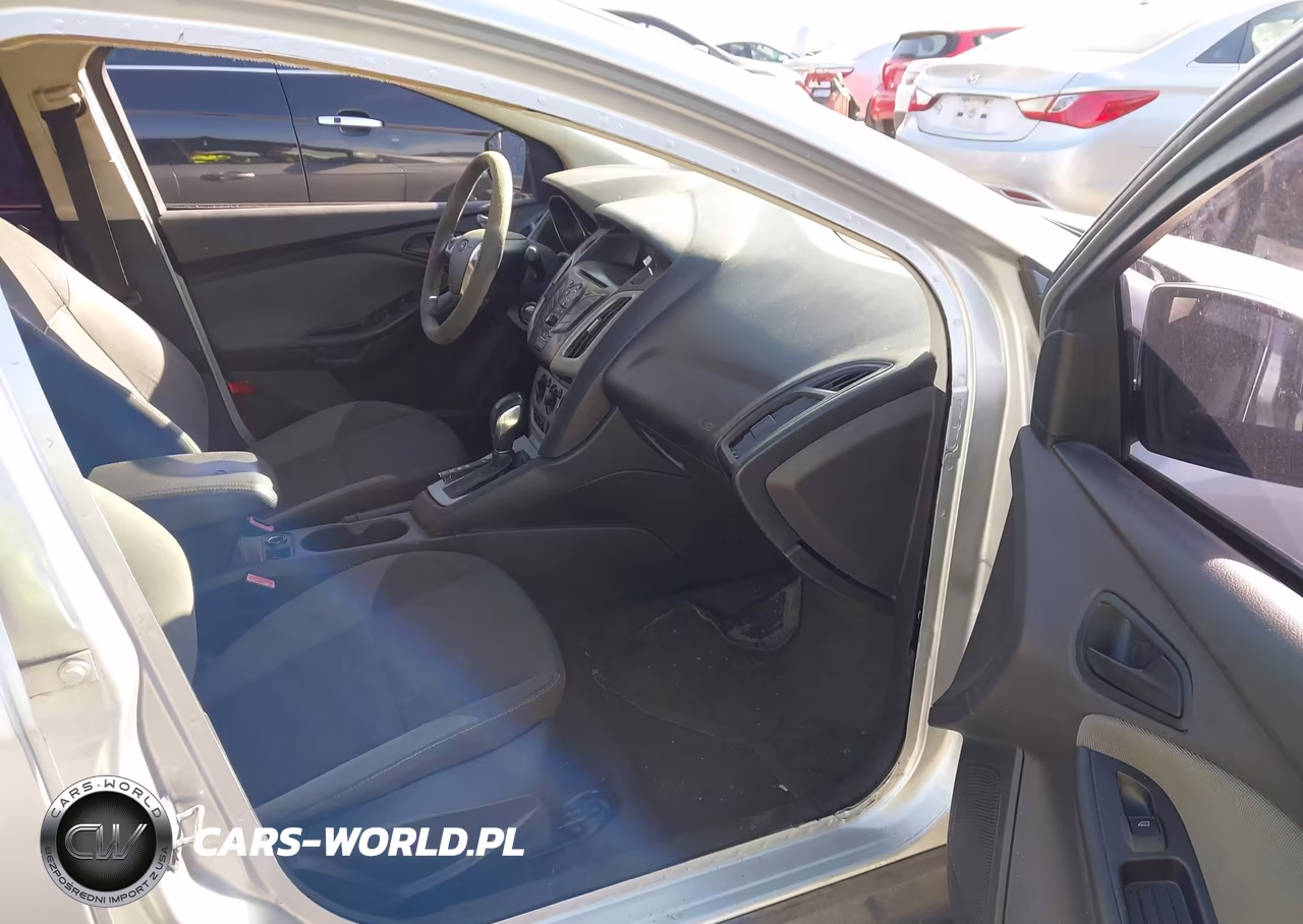 2012 Ford Focus Se VIN:1FAHP3F24CL302814 - 5