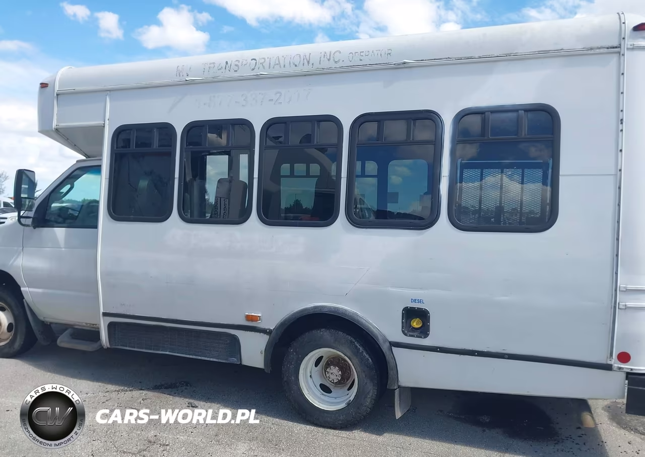 2009 Ford E-350 Cutaway VIN:1FDEE35PX9DA92105 - 11