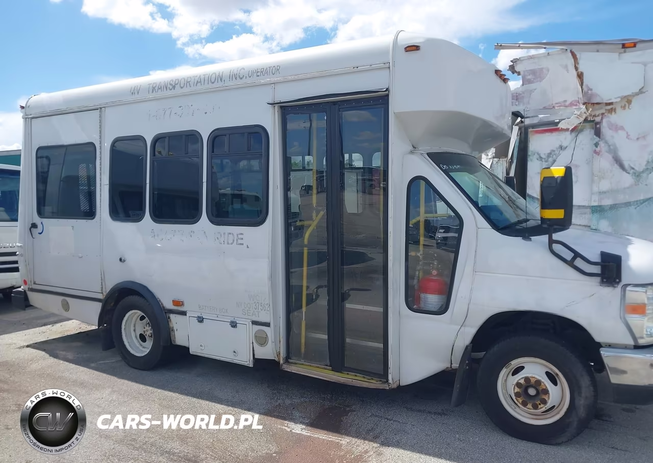 2009 Ford E-350 Cutaway VIN:1FDEE35PX9DA92105 - 13
