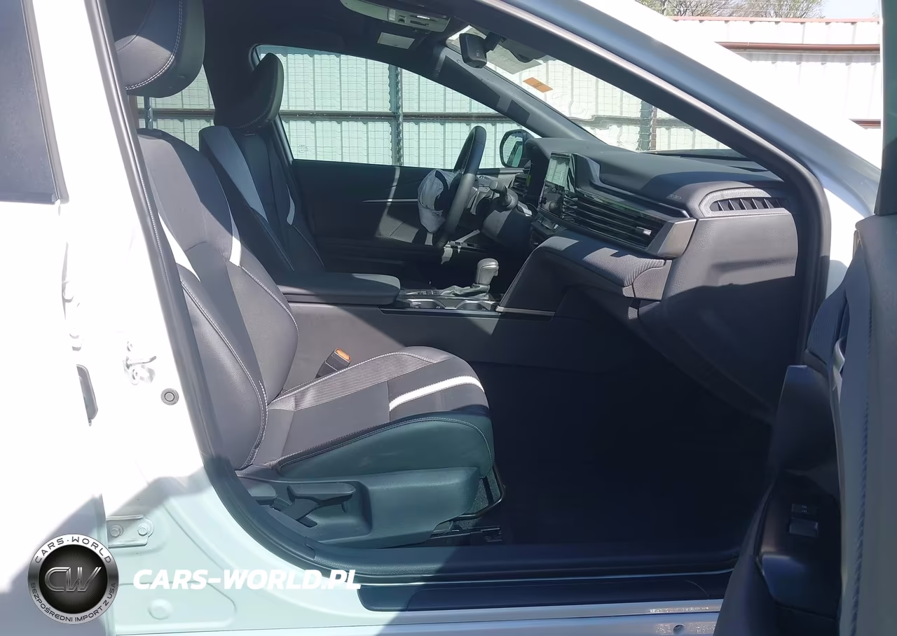 2025 Toyota Camry Se VIN:4T1DAACK5SU050577 - 5