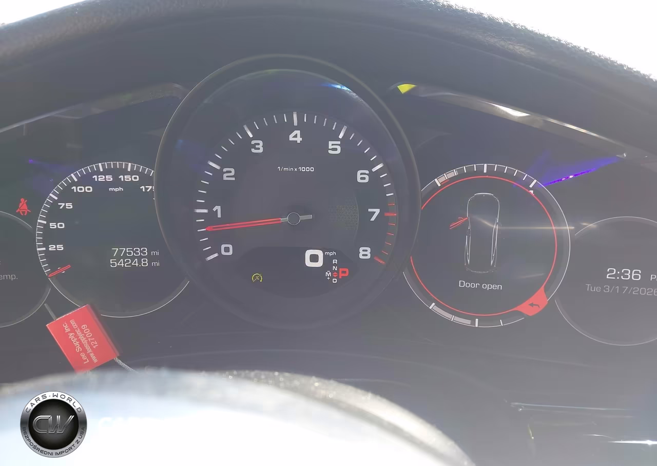 2018 Porsche Panamera 4 VIN:WP0AA2A7XJL113821 - 7