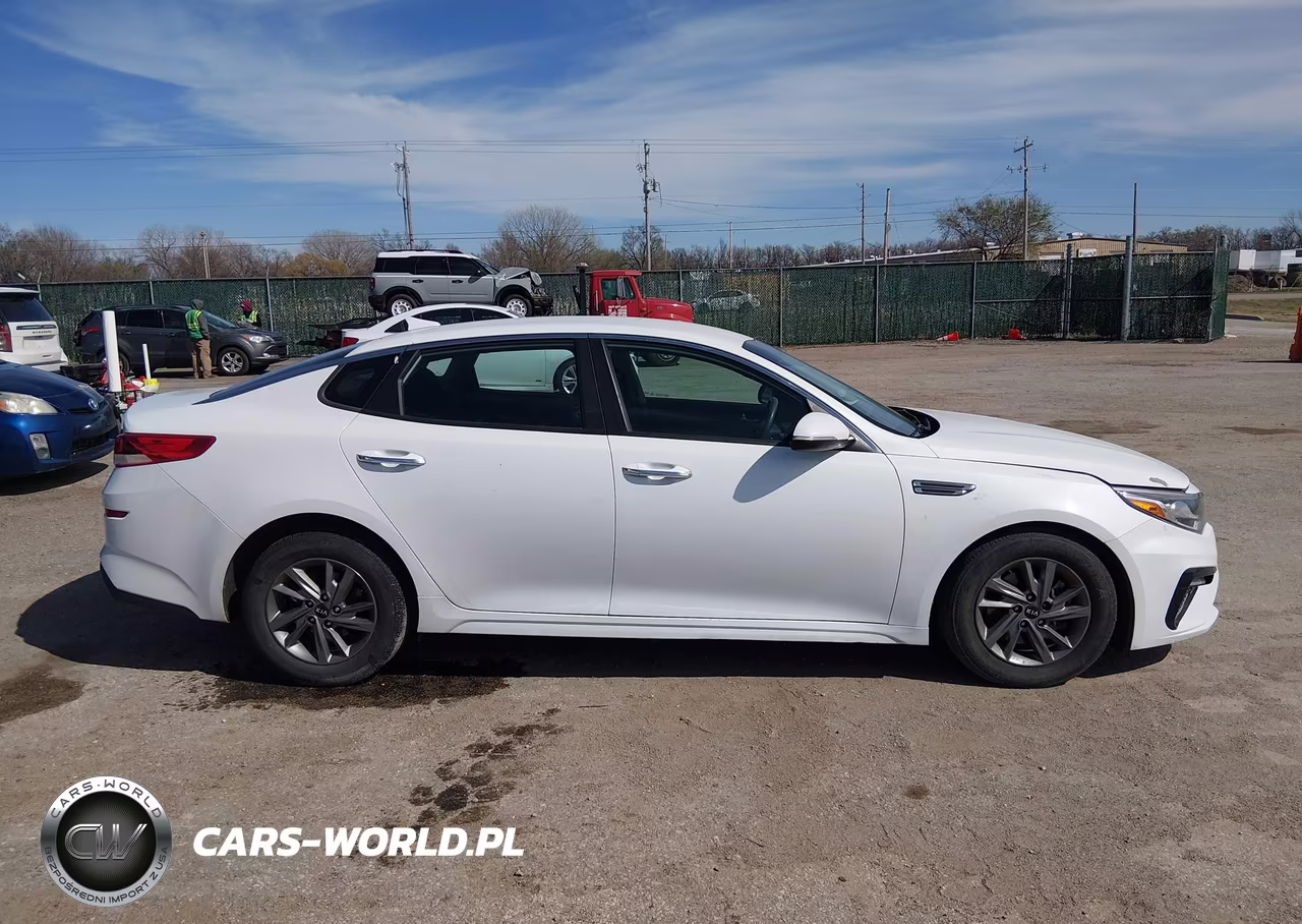 2019 Kia Optima Lx VIN:5XXGT4L37KG358233 - 14