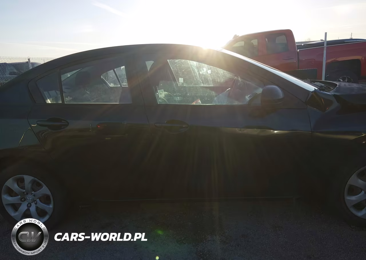 2013 Mazda Mazda3 I Sport VIN:JM1BL1U7XD1744251 - 13