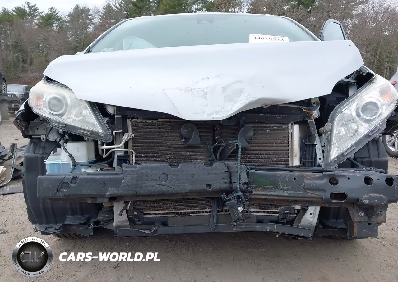 2019 Toyota Sienna Le 7 Passenger VIN:5TDJZ3DCXKS215658 - 5