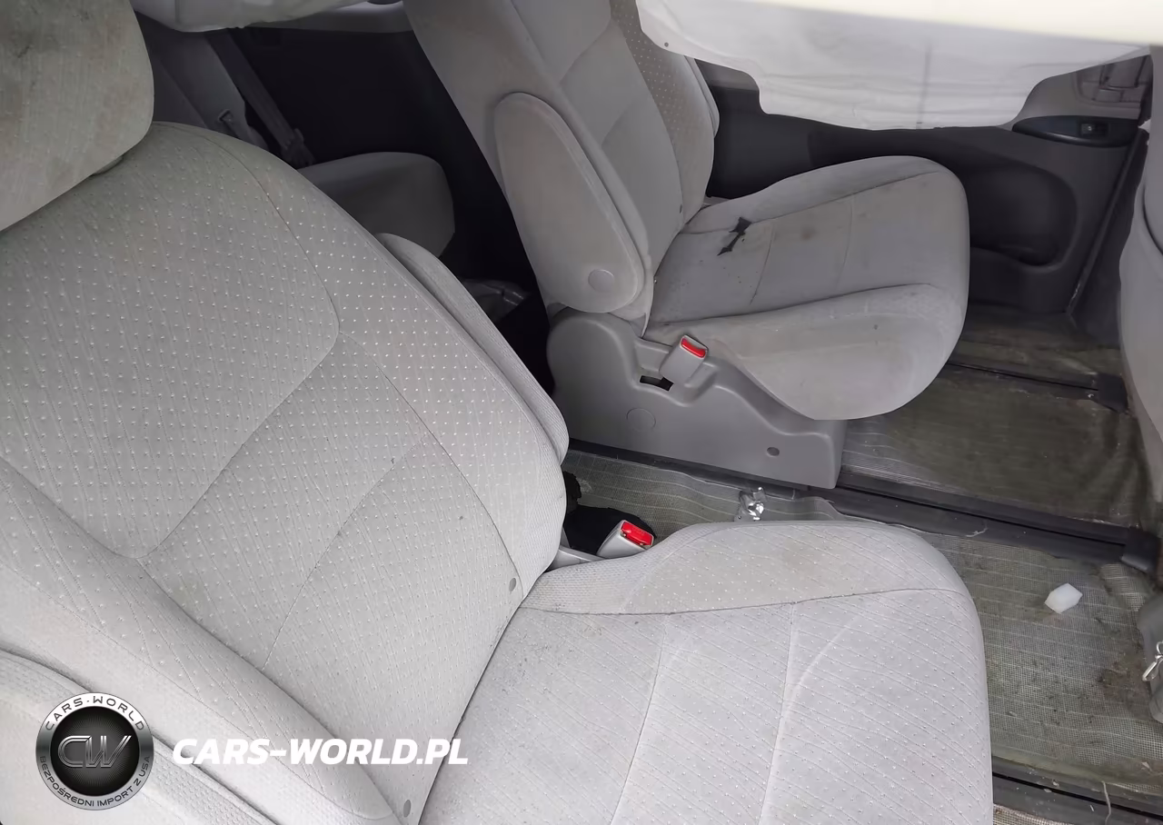 2019 Toyota Sienna Le 7 Passenger VIN:5TDJZ3DCXKS215658 - 7