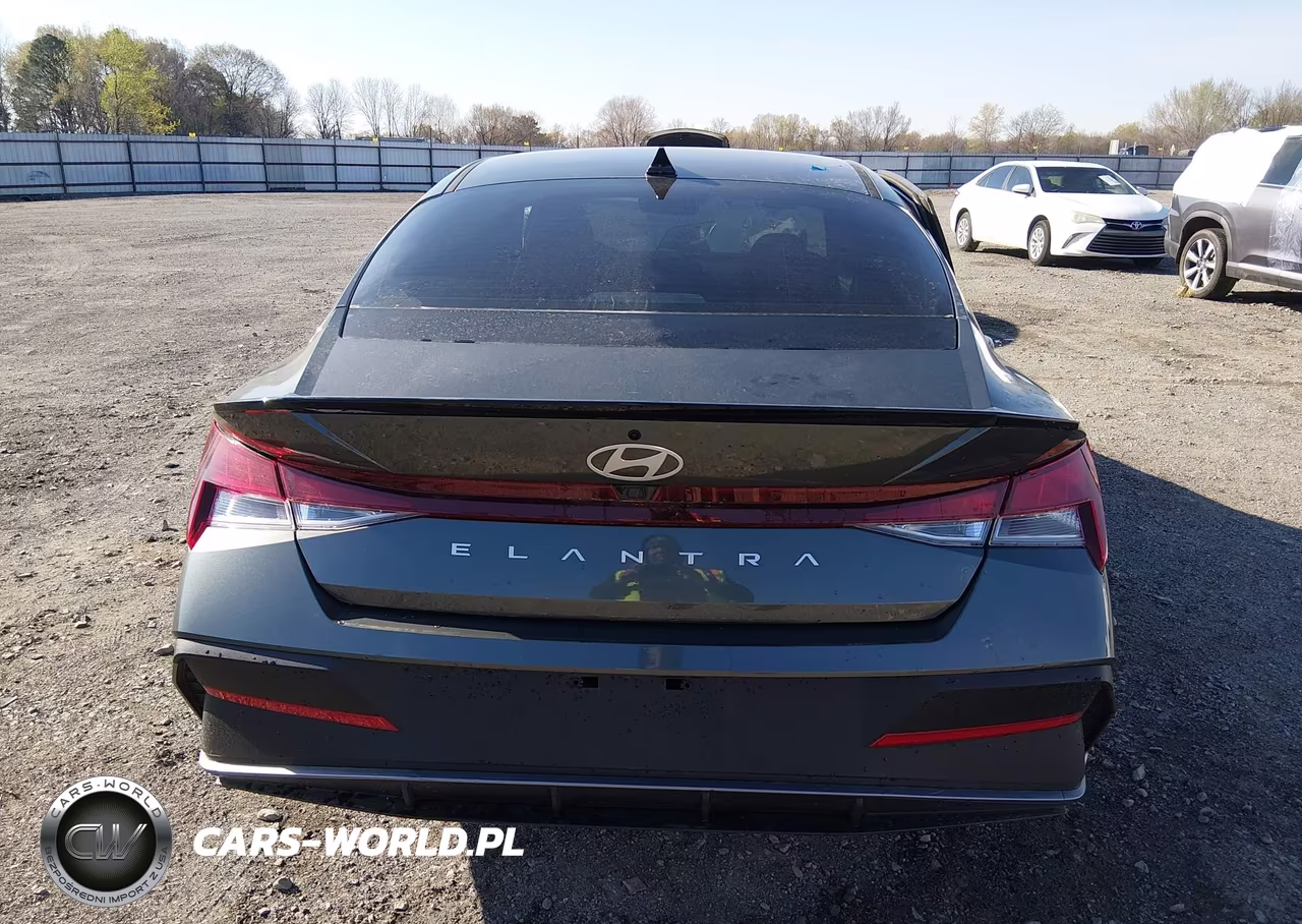 2026 Hyundai Elantra Sel Sport VIN:KMHLM4DG9TU141447 - 16