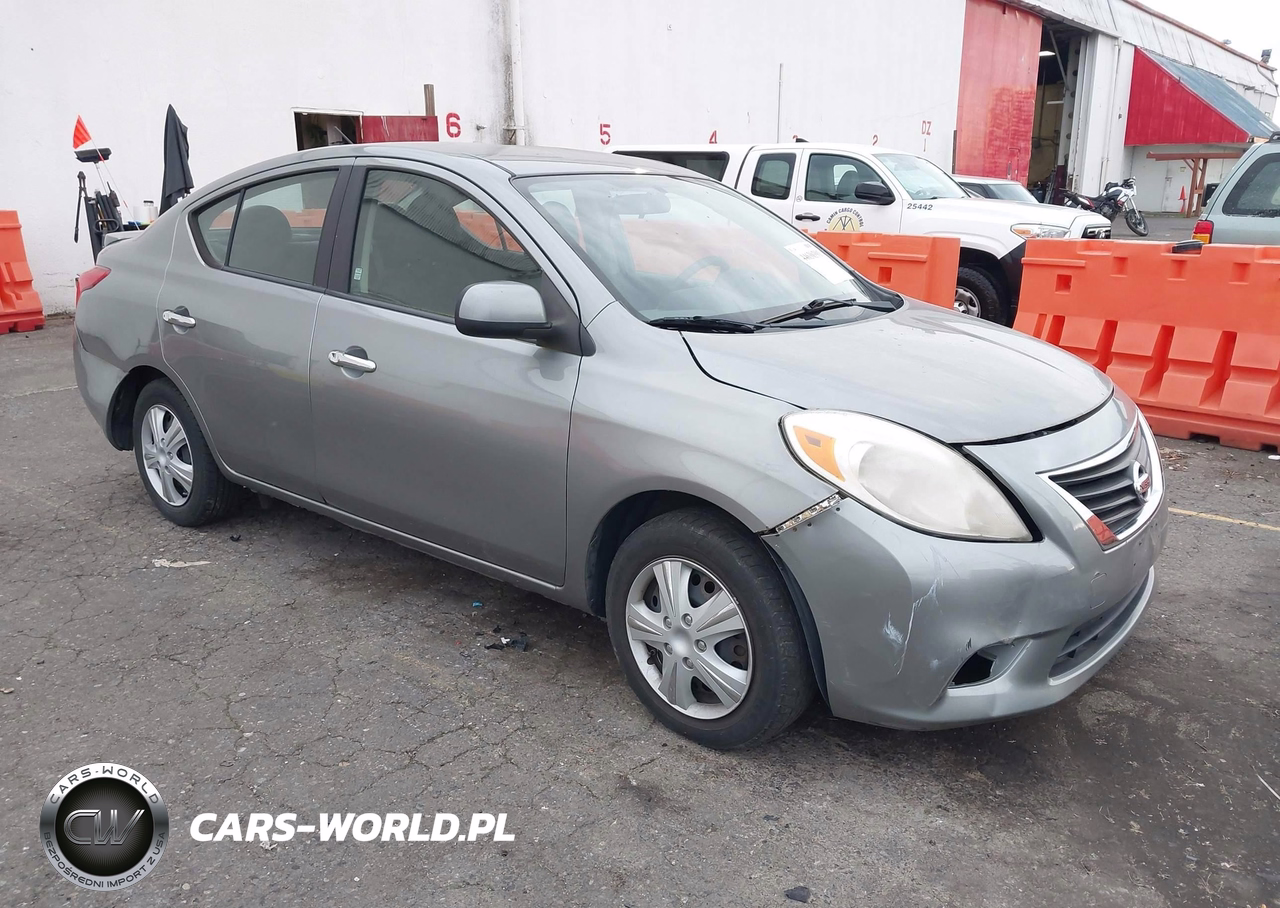 2013 Nissan Versa 1.6 Sv