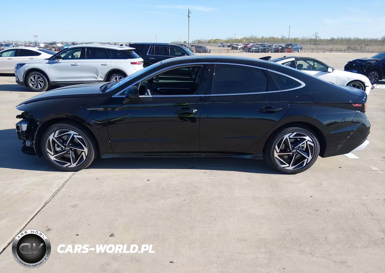 2026 Hyundai Sonata Sel Sport VIN:KMHL64JA8TA526655 - 14