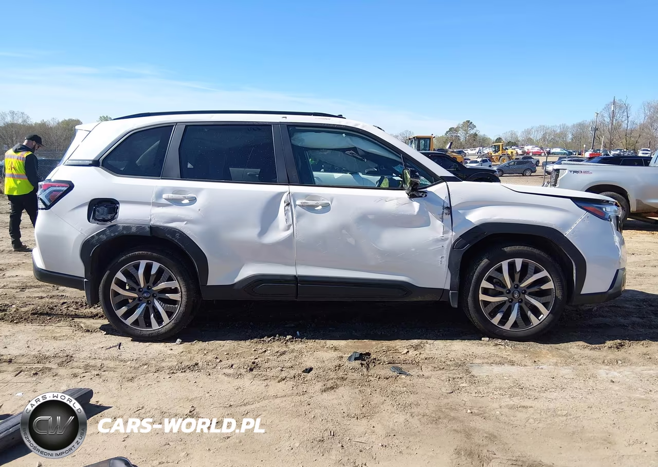 2025 Subaru Forester Touring VIN:JF2SLDTC8SH497026 - 14