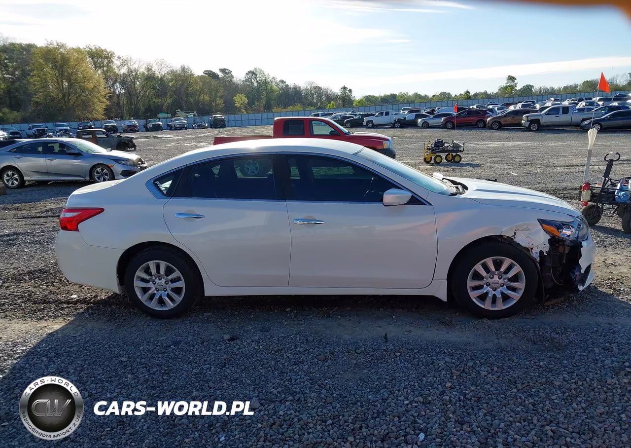 2017 Nissan Altima 2.5 S VIN:1N4AL3AP1HC148263 - 13