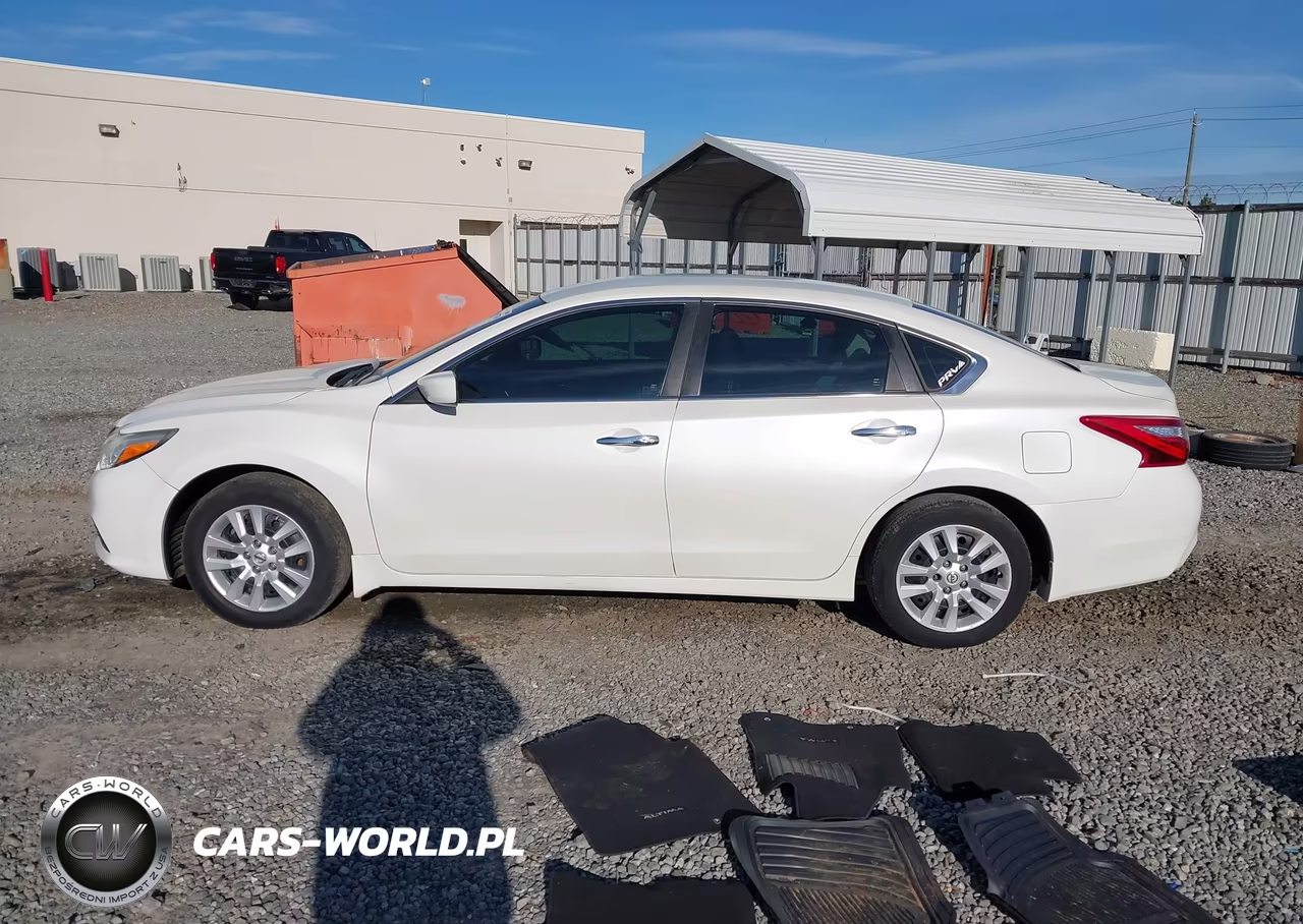 2017 Nissan Altima 2.5 S VIN:1N4AL3AP1HC148263 - 14