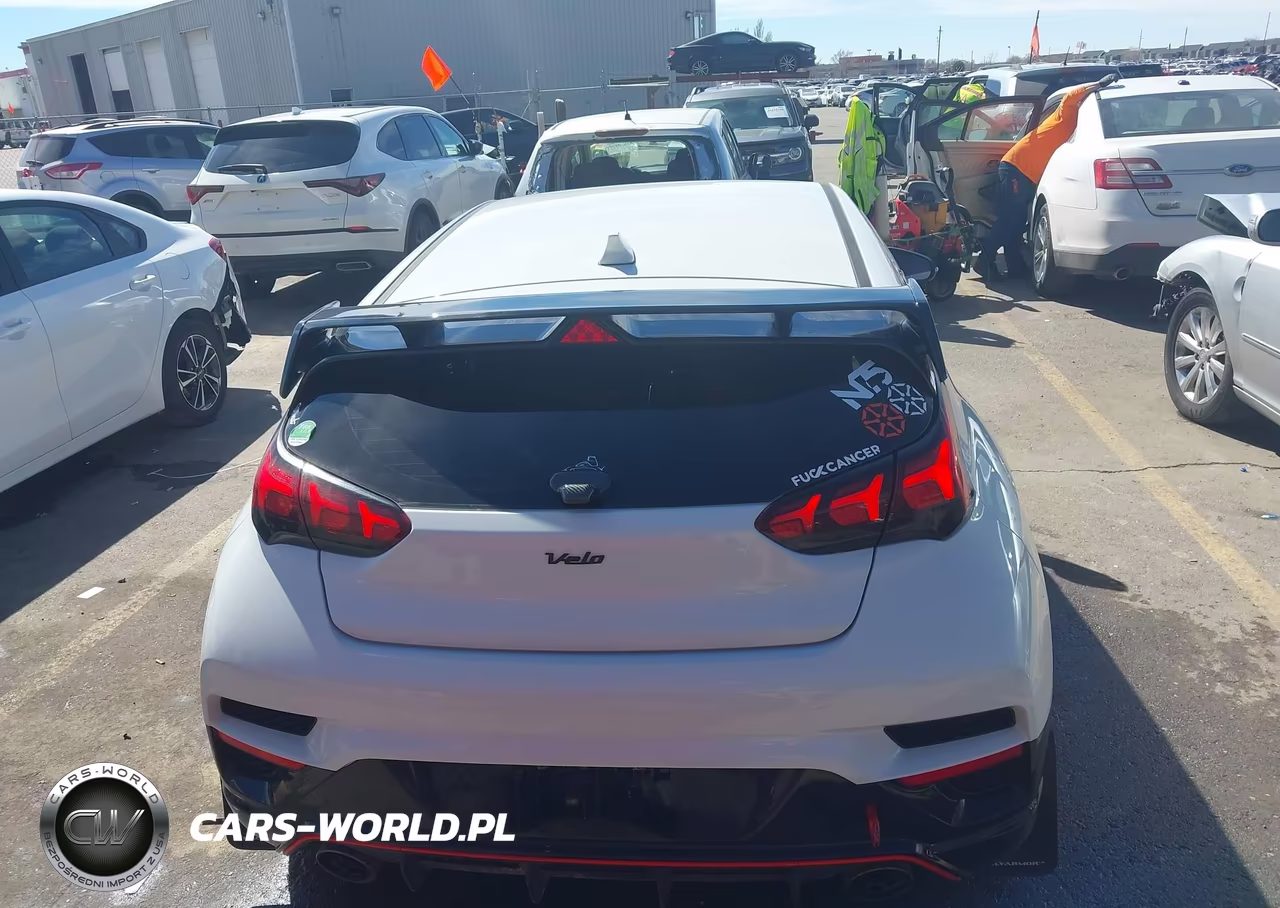 2020 Hyundai Veloster N VIN:KMHT36AH7LU004132 - 16