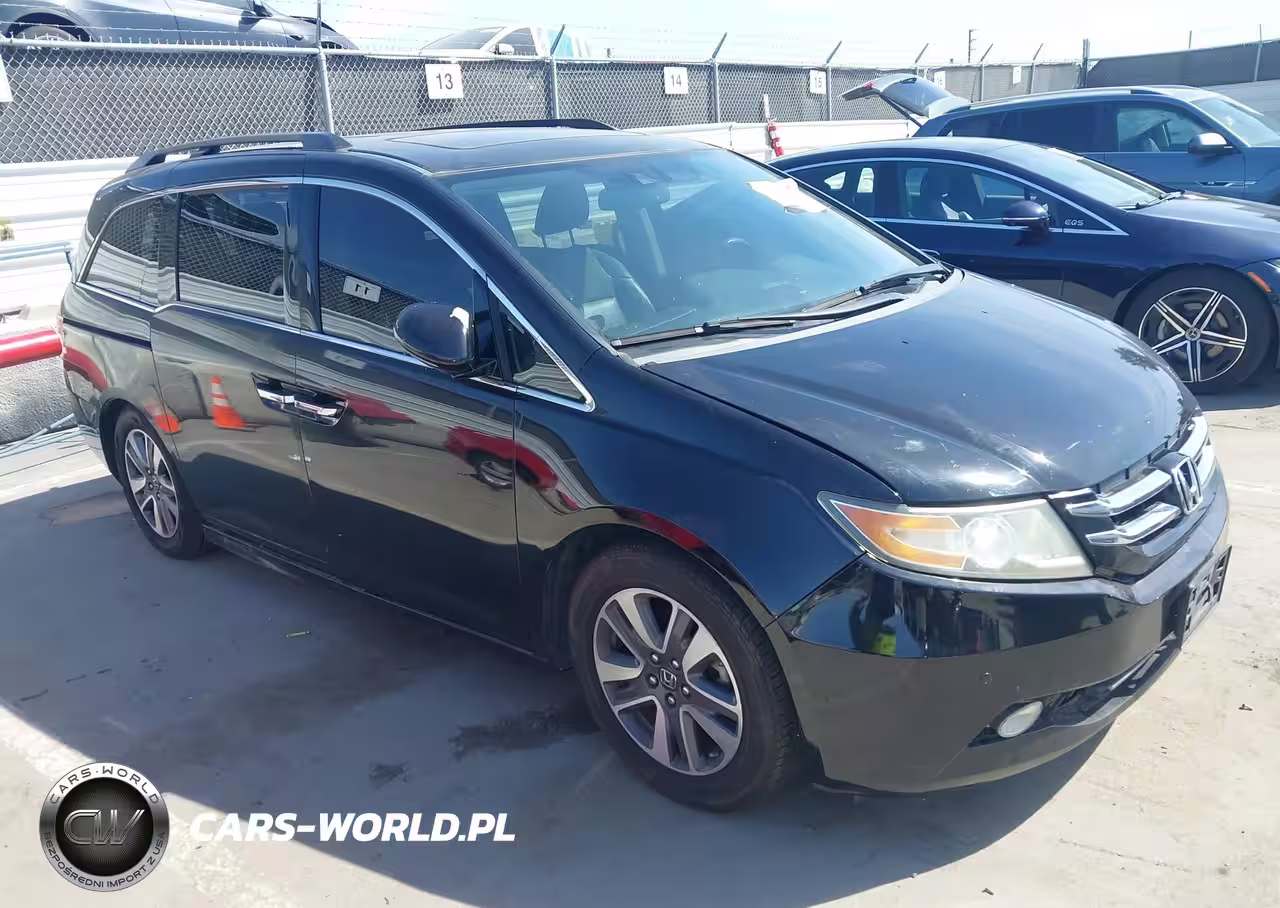 2014 Honda Odyssey Touring-Touring Elite