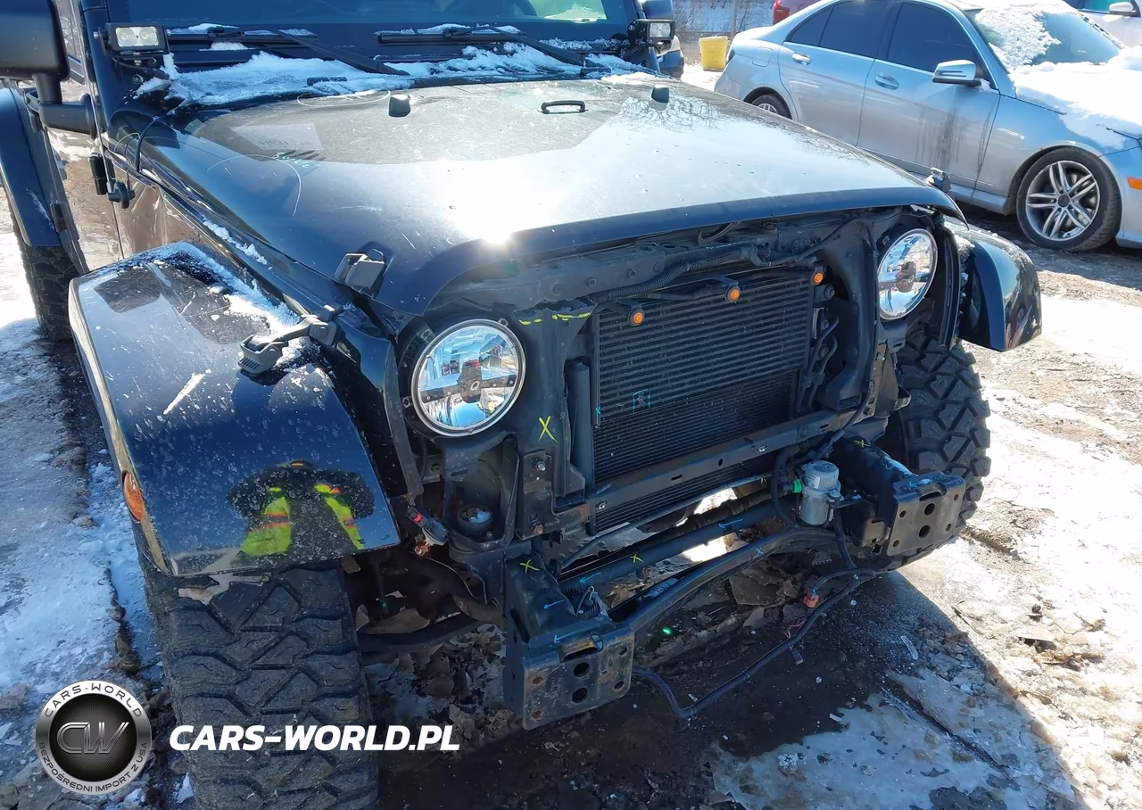 2015 Jeep Wrangler Unlimited Sahara VIN:1C4BJWEG3FL727316 - 6