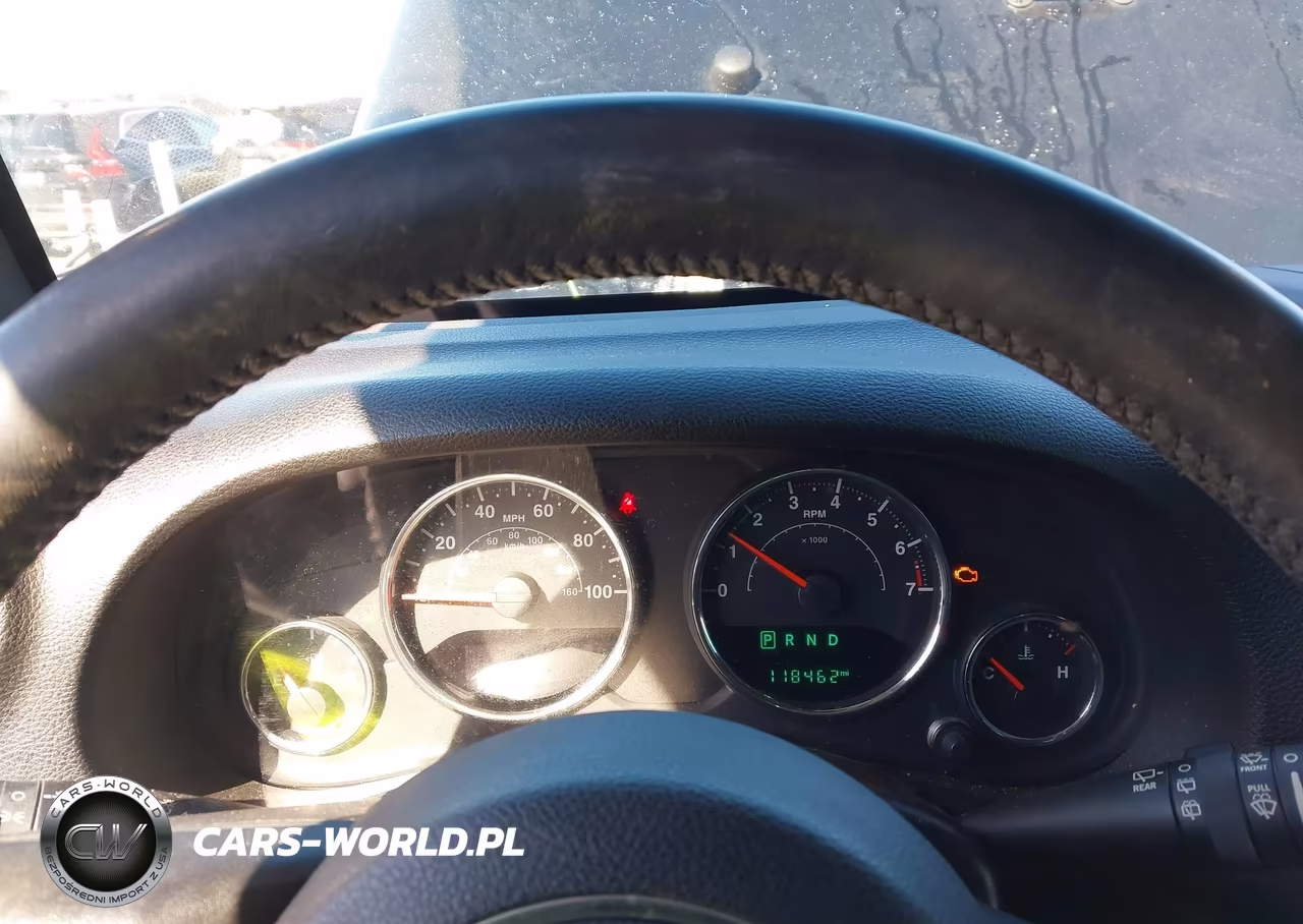 2015 Jeep Wrangler Unlimited Sahara VIN:1C4BJWEG3FL727316 - 7