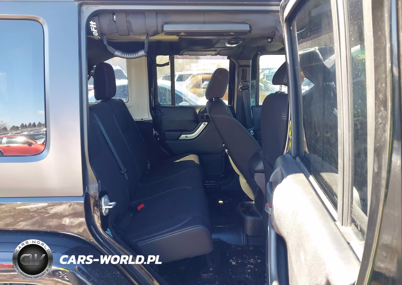 2015 Jeep Wrangler Unlimited Sahara VIN:1C4BJWEG3FL727316 - 8