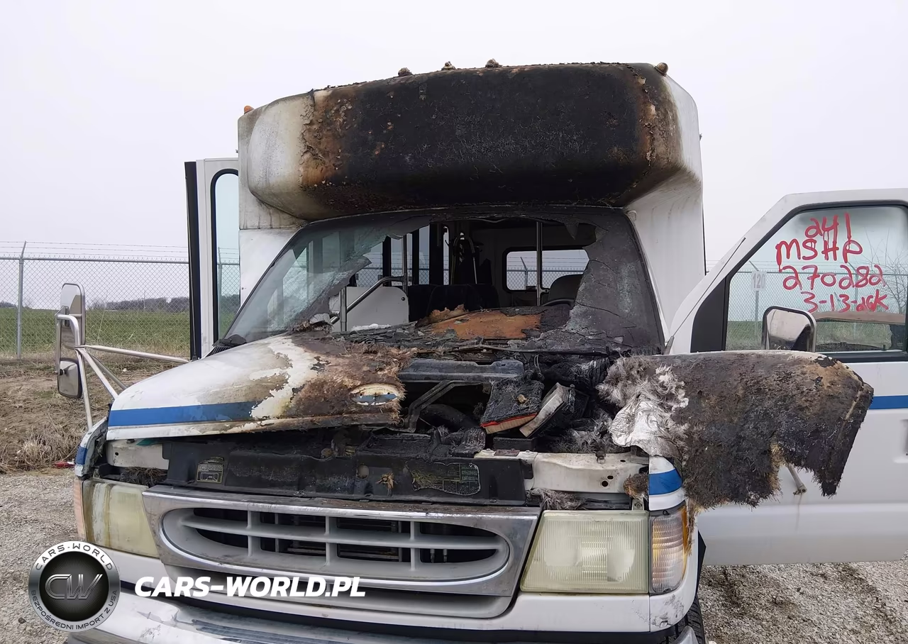 2002 Ford E-450 Cutaway Standard VIN:1FDXE45FX2HB04628 - 6