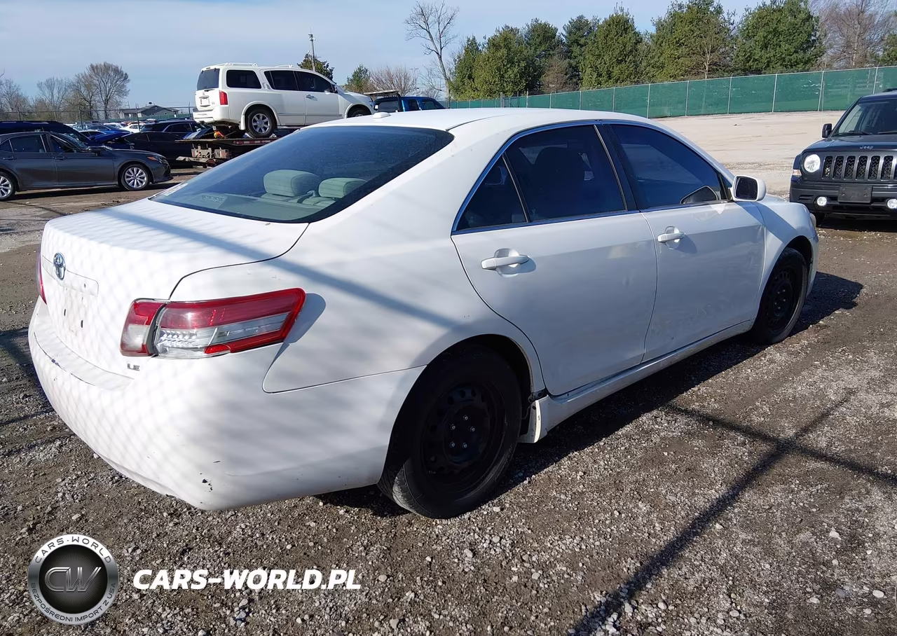 2011 Toyota Camry Le VIN:4T1BF3EK0BU647993 - 4