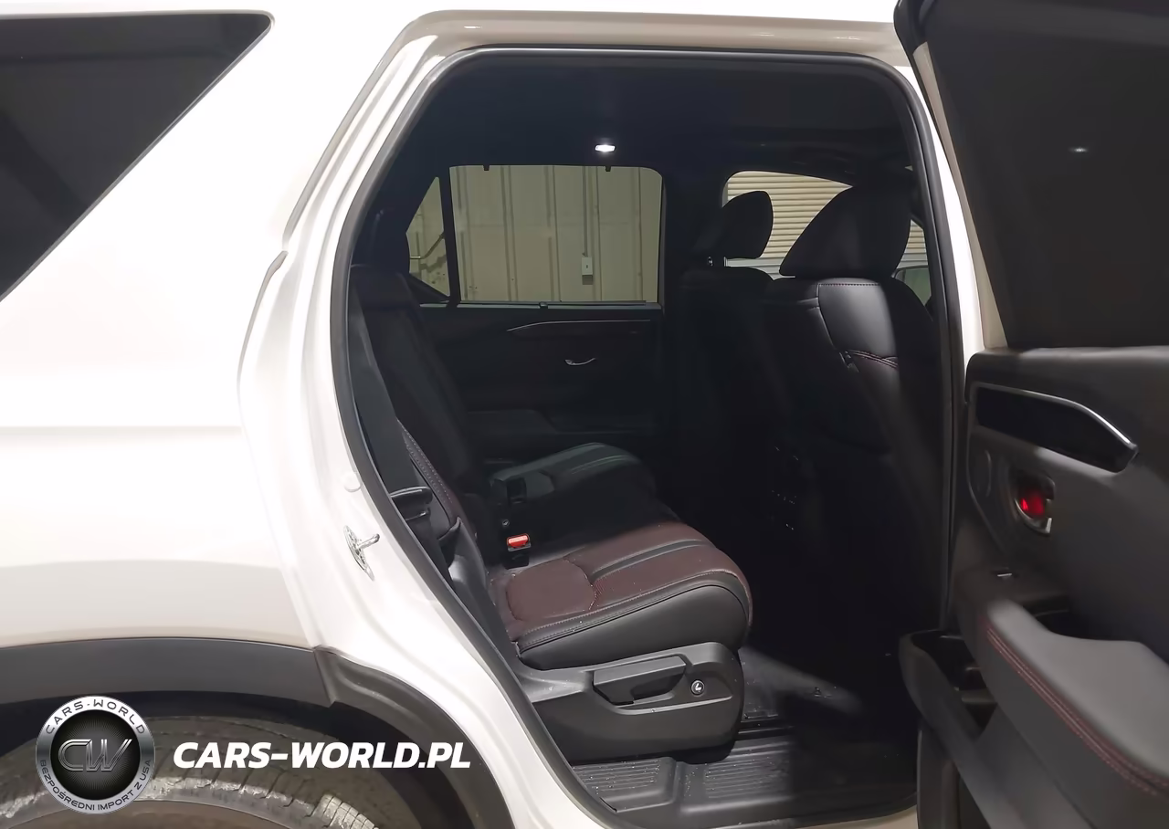 2025 Honda Pilot Black Edition VIN:5FNYG1H95SB138502 - 8