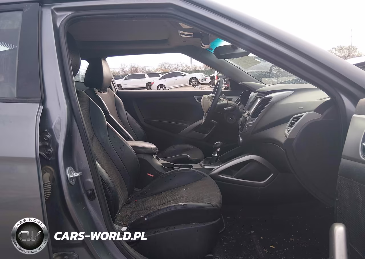 2013 Hyundai Veloster Base W-Black VIN:KMHTC6ADXDU131911 - 5