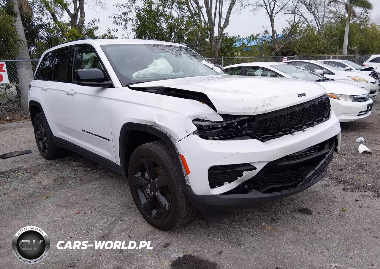 2023 Jeep Grand Cherokee Altitude 4X2
