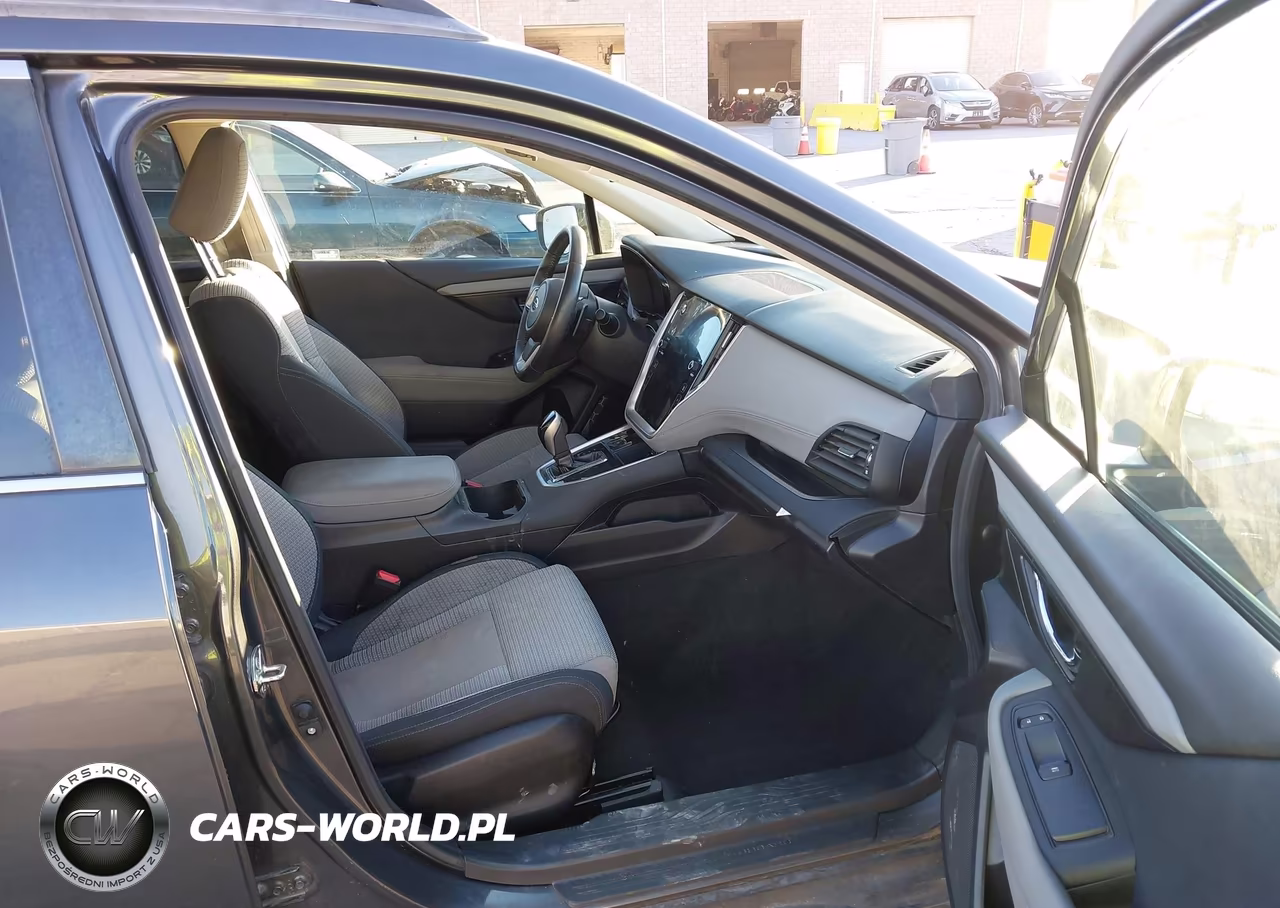 2020 Subaru Outback Premium VIN:4S4BTAECXL3215344 - 5