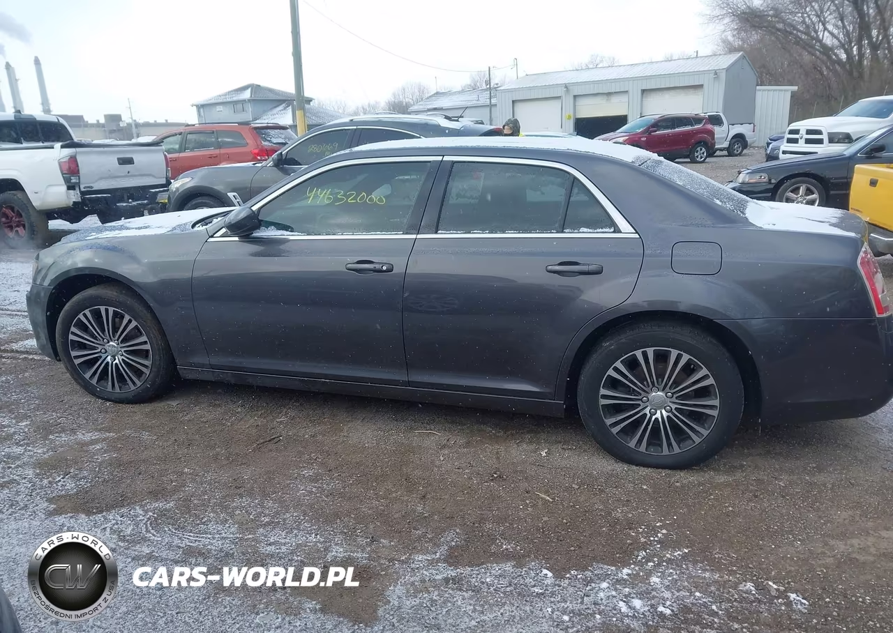2014 Chrysler 300 300S VIN:2C3CCAGT3EH164439 - 14