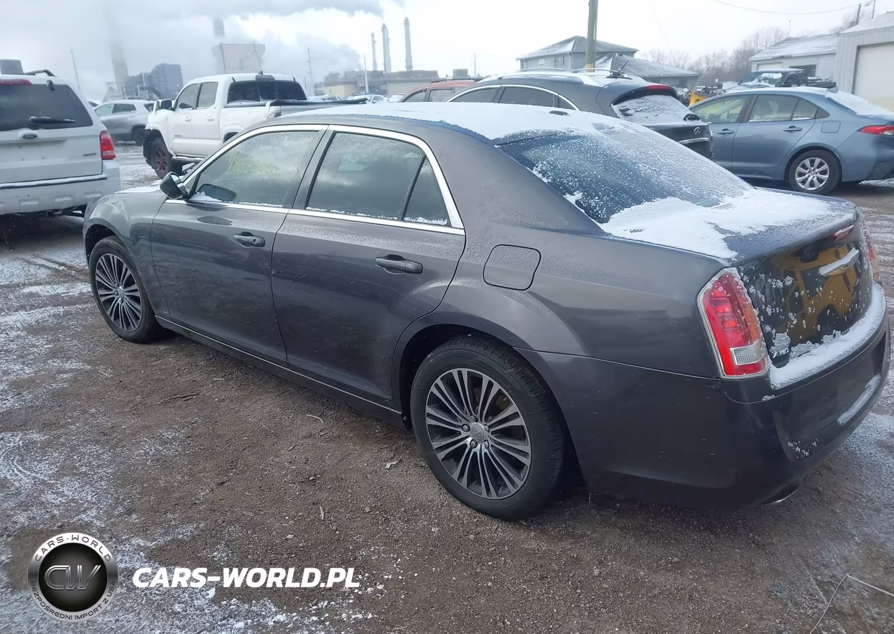 2014 Chrysler 300 300S VIN:2C3CCAGT3EH164439 - 3