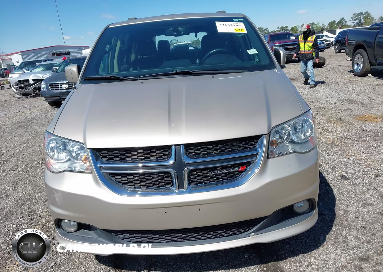 2016 Dodge Grand Caravan Sxt VIN:2C4RDGCG2GR219555 - 13
