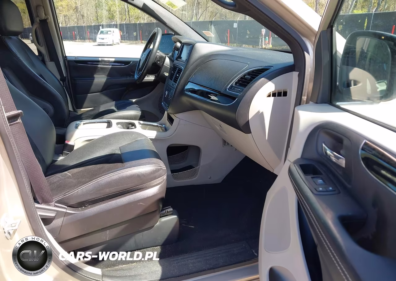 2016 Dodge Grand Caravan Sxt VIN:2C4RDGCG2GR219555 - 5