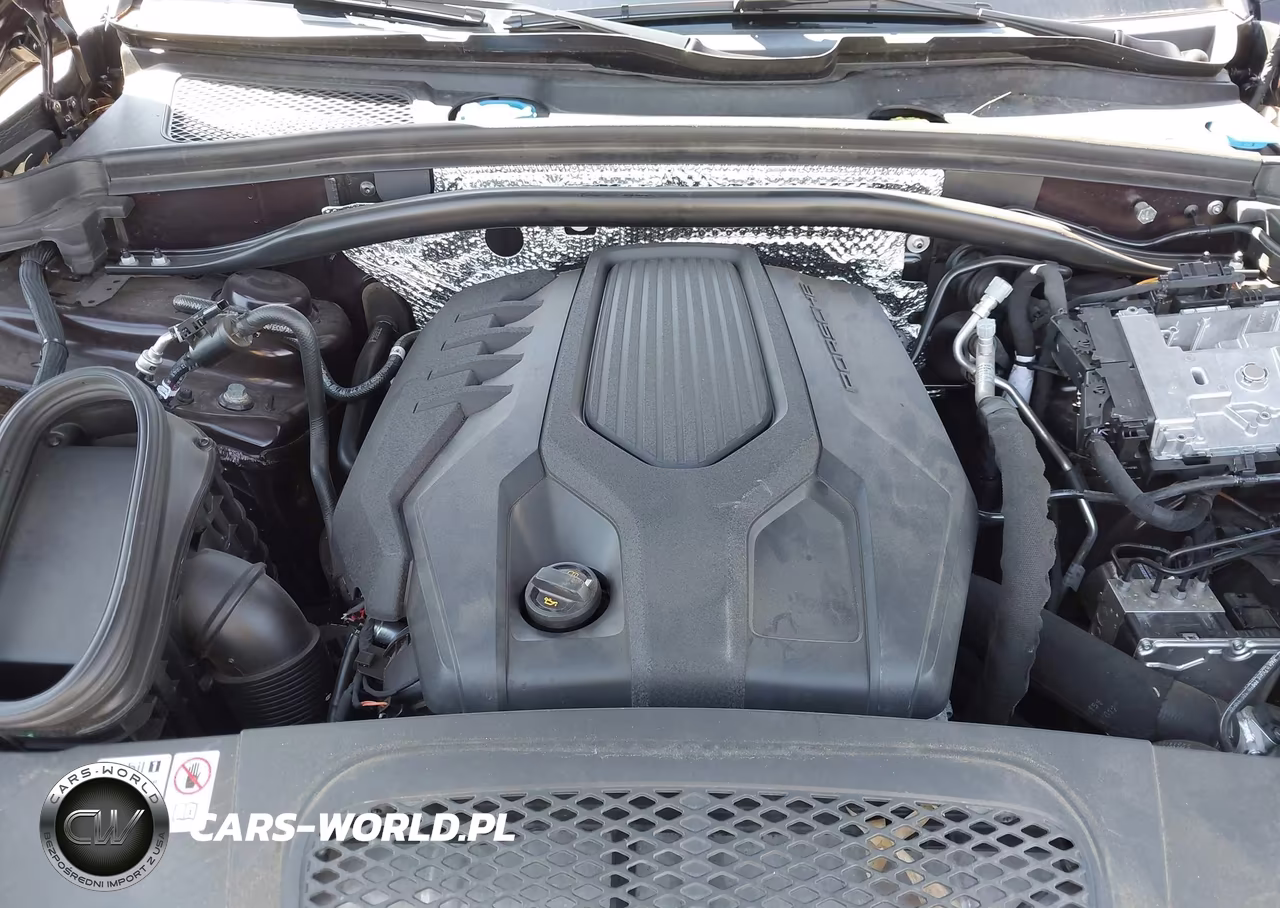 2023 Porsche Macan T VIN:WP1AA2A51PLB14975 - 10