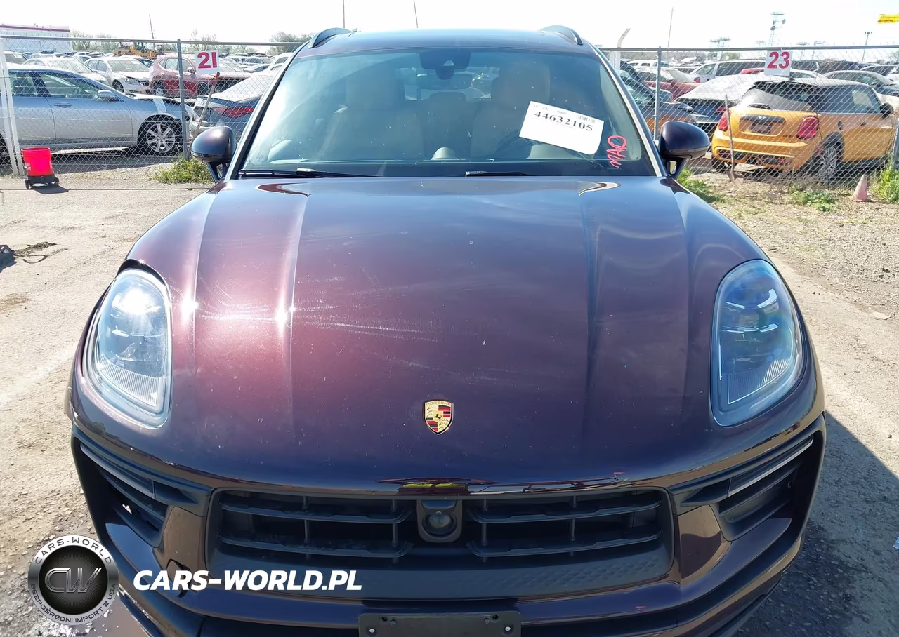 2023 Porsche Macan T VIN:WP1AA2A51PLB14975 - 12