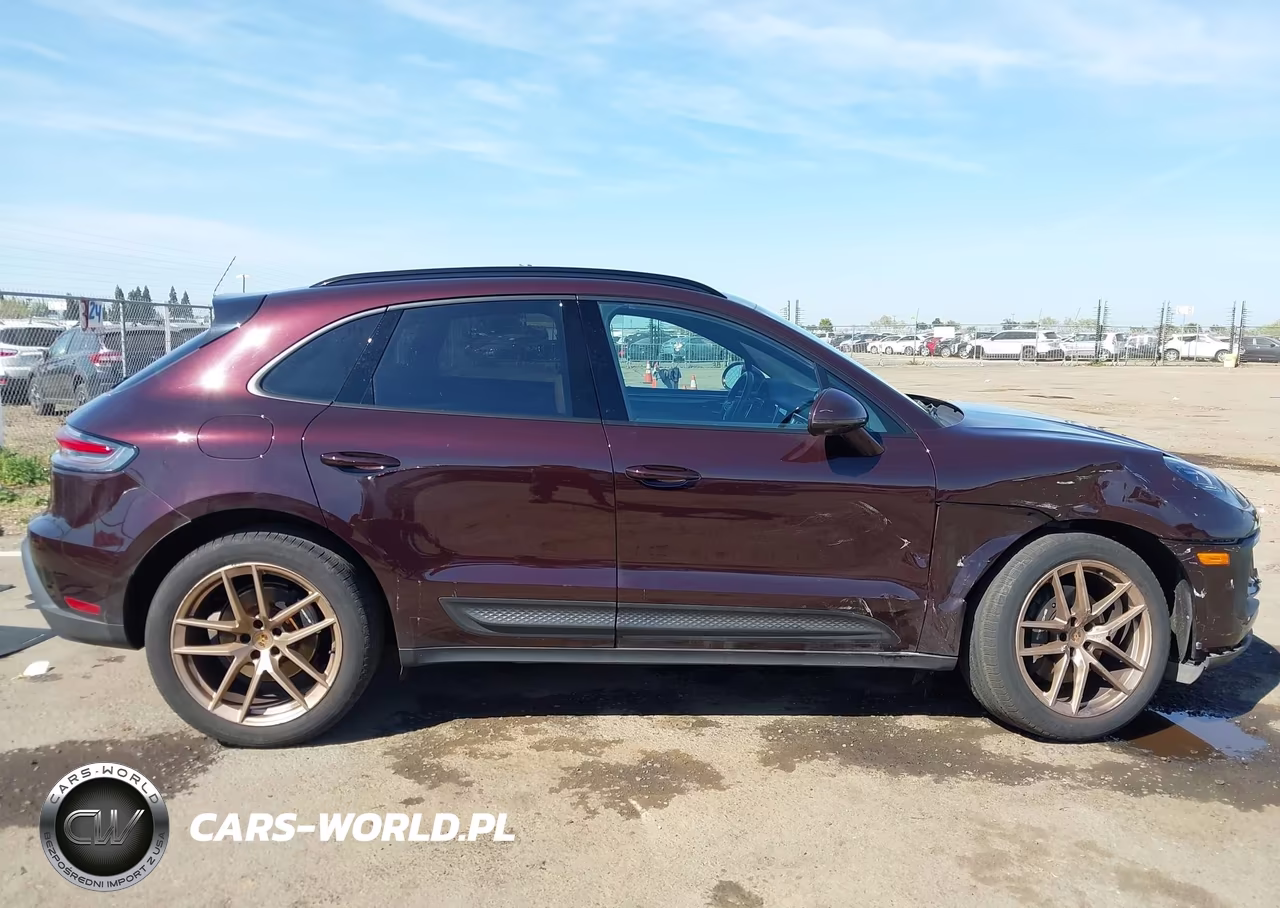 2023 Porsche Macan T VIN:WP1AA2A51PLB14975 - 13