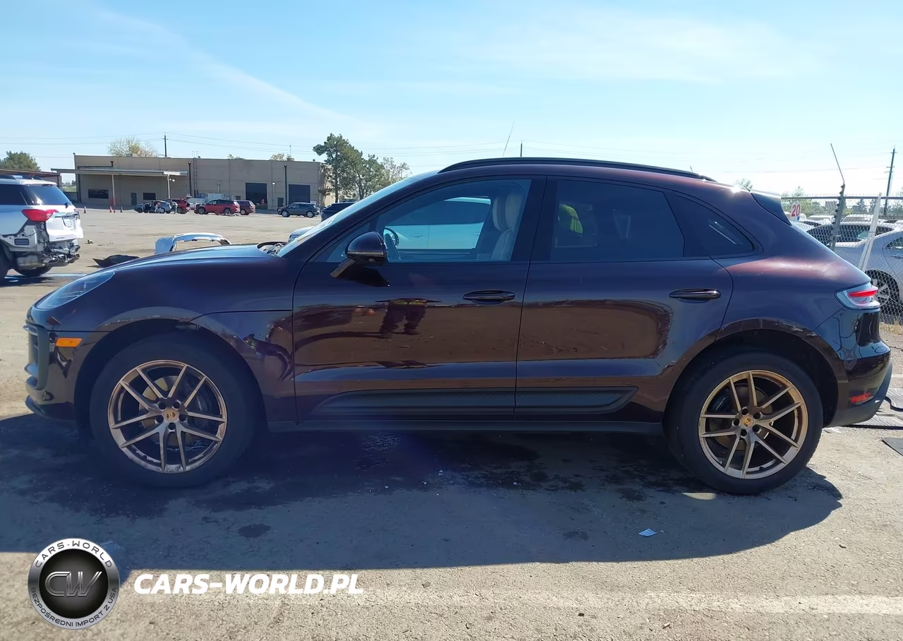 2023 Porsche Macan T VIN:WP1AA2A51PLB14975 - 14