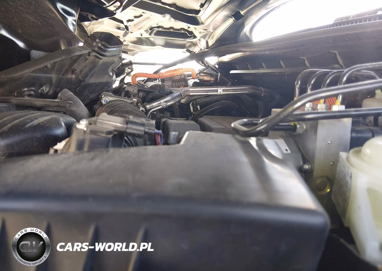 2018 Honda Clarity Plug-In Hybrid VIN:JHMZC5F1XJC017690 - 10