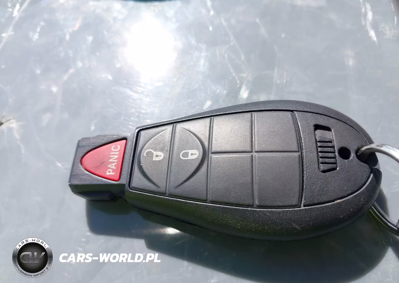 2020 Jeep Cherokee Latitude 4X4 VIN:1C4PJMCB2LD581949 - 11