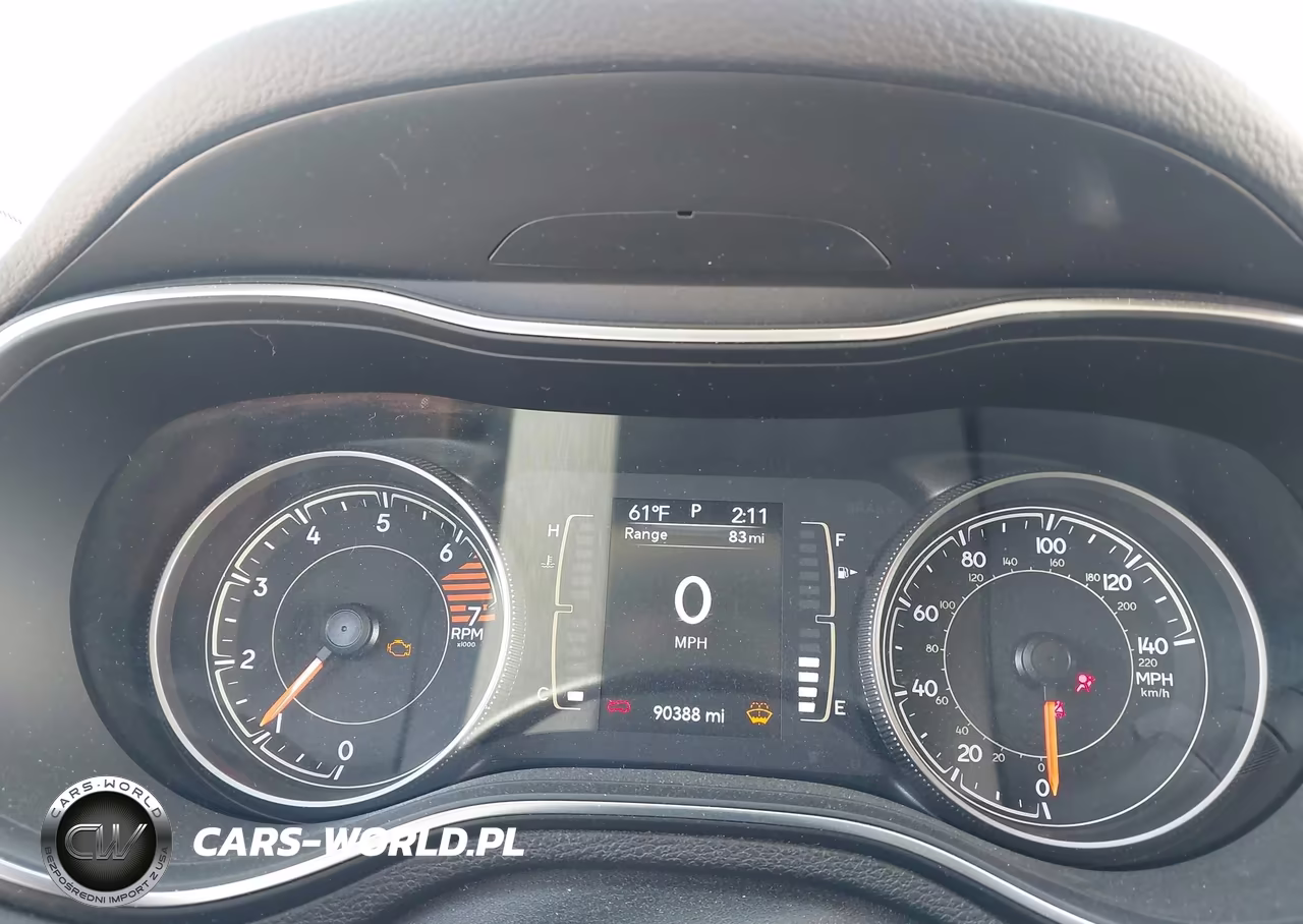 2020 Jeep Cherokee Latitude 4X4 VIN:1C4PJMCB2LD581949 - 7