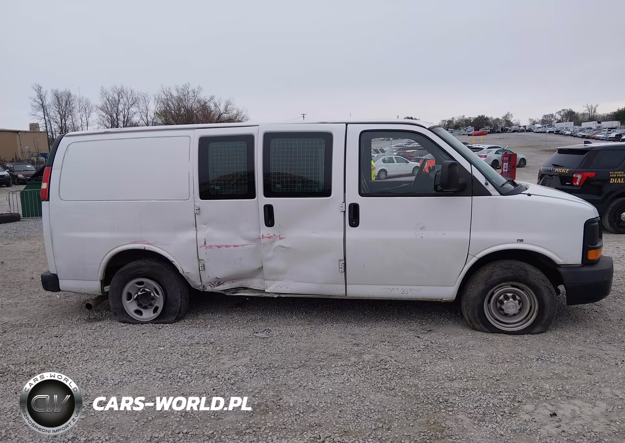 2015 Chevrolet Express 2500 Work Van VIN:1GCWGFCF6F1220741 - 13