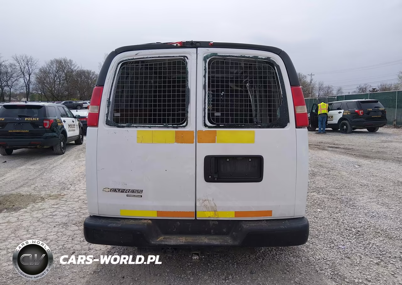 2015 Chevrolet Express 2500 Work Van VIN:1GCWGFCF6F1220741 - 16