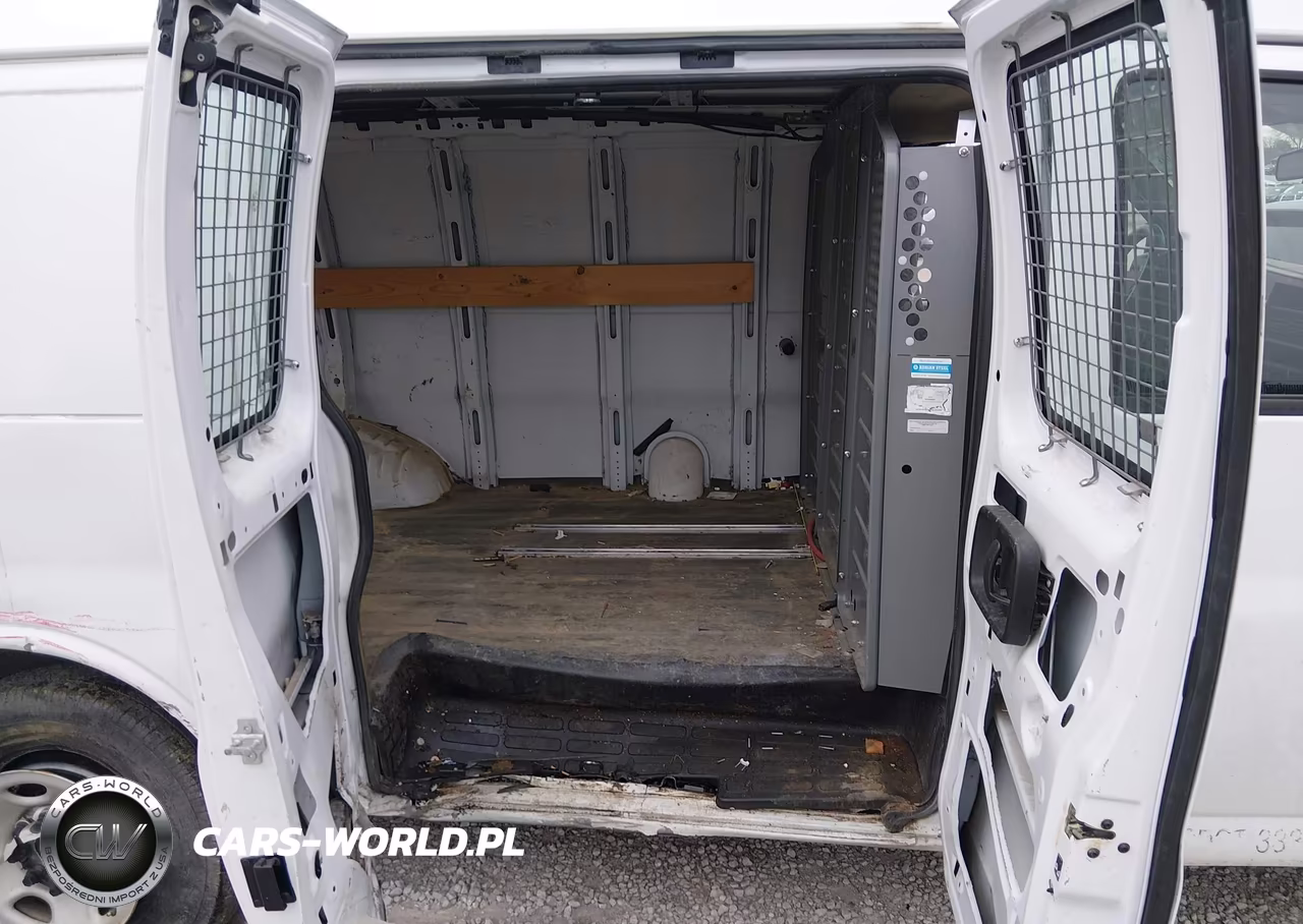 2015 Chevrolet Express 2500 Work Van VIN:1GCWGFCF6F1220741 - 8