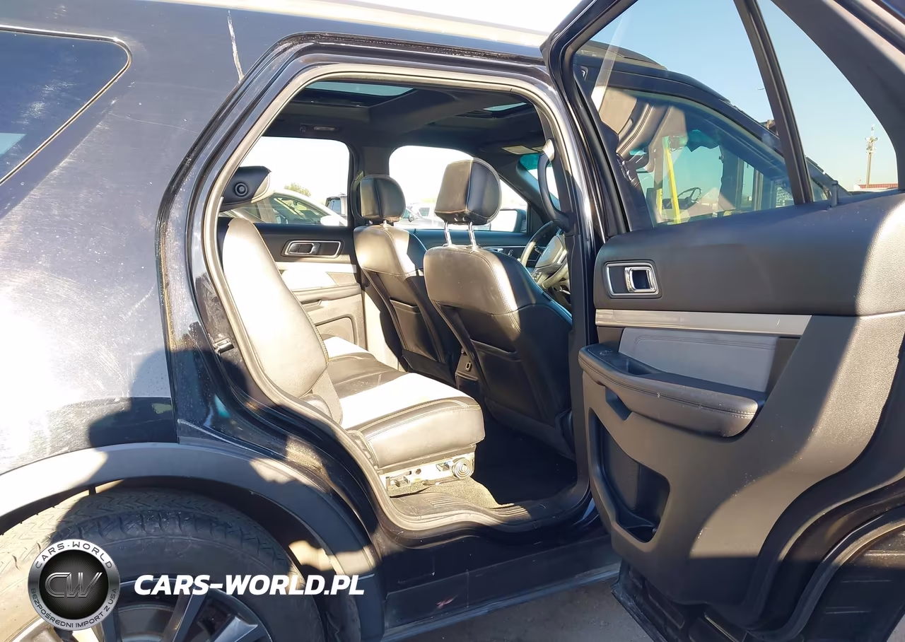 2017 Ford Explorer Xlt VIN:1FM5K7D8XHGA03690 - 8
