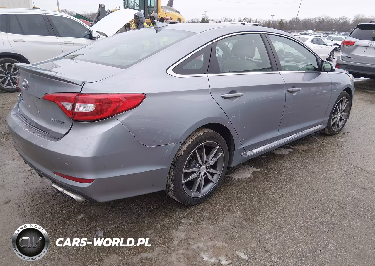 2017 Hyundai Sonata Sport 2.0T VIN:5NPE34AB4HH555486 - 4